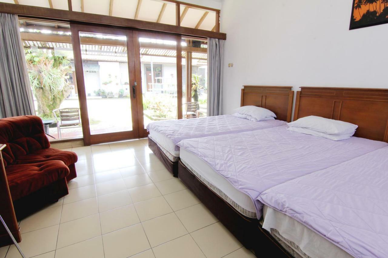 Villa Enggal Lembang Exterior foto